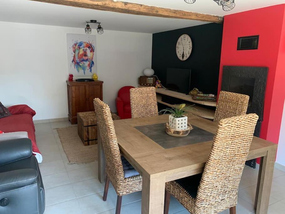 Gite A La Ferme Avec Jacuzzi Et Piscine Chauffee Saint-Felix-de-Tournegat Exterior foto